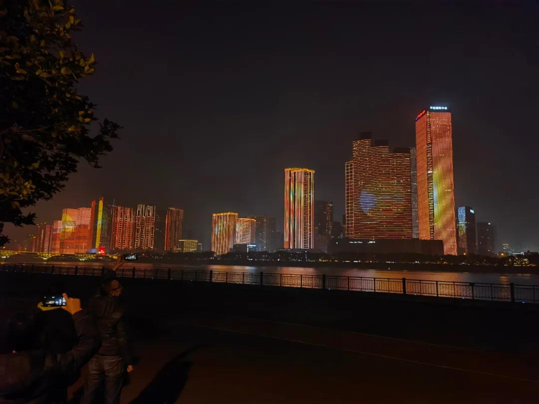 爱克股份助力绘就长沙湘江两岸夜景精美画卷