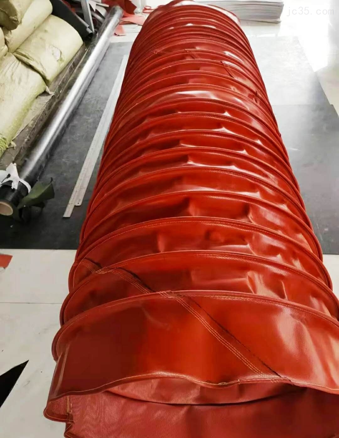 宏康指导客户怎么使用硅胶布高温软连接的使用和保护寿命