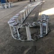 要想钢制拖链牵引效果好，高强度耐磨材料*