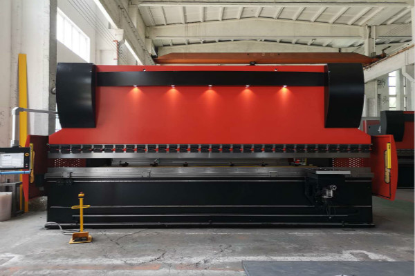 数控折弯机怎么才能保证安全使用？