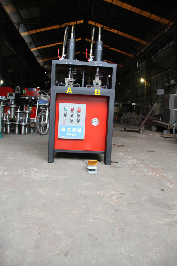 数控冲孔设备安全设施