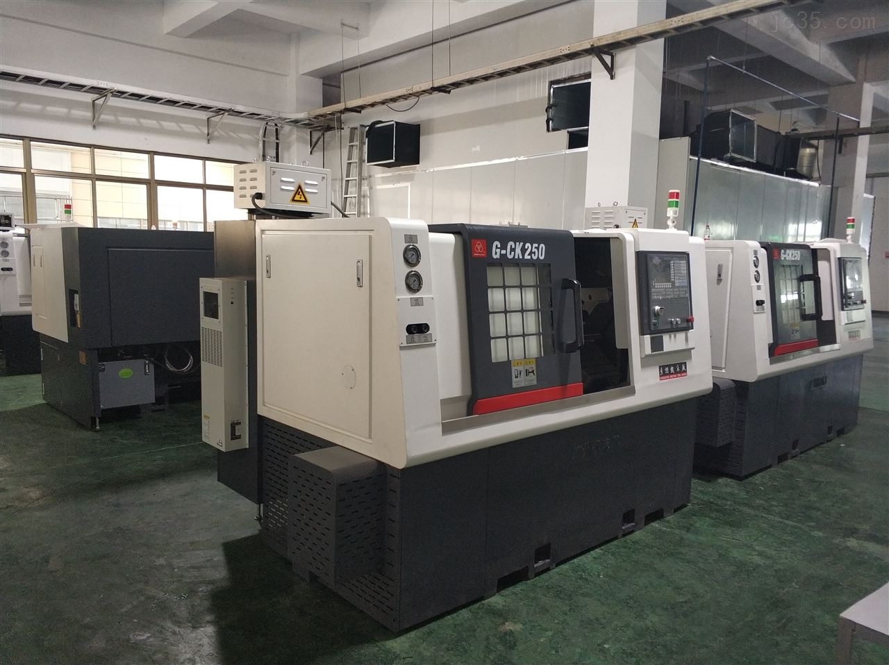广州机床厂G-CK250数控车床的十一个特点