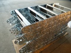 钻机桥式钢制拖链的使用