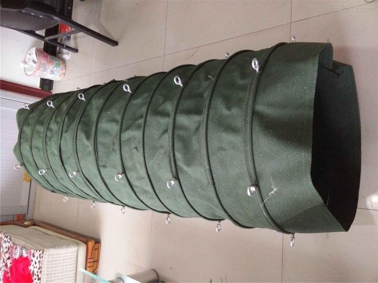 水泥厂下料散装罐车除尘布袋为您解忧