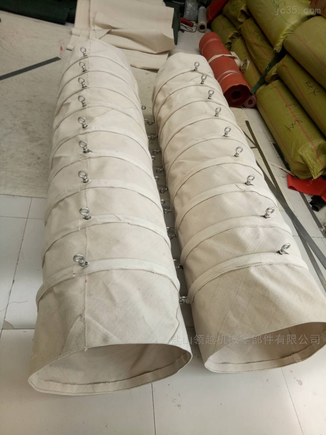 水泥厂下料散装罐车除尘布袋为您解忧