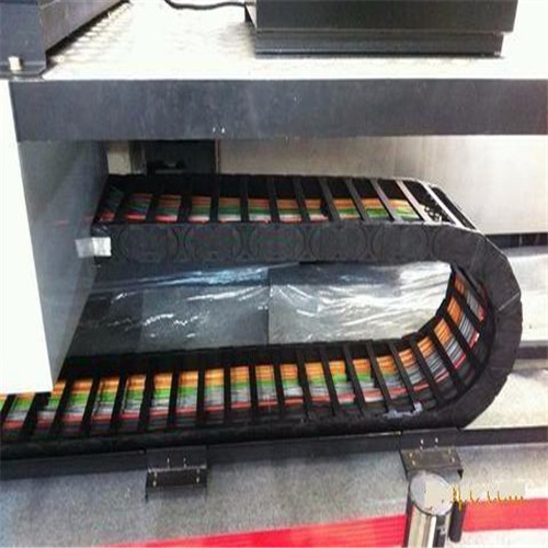 内高100的塑料拖链