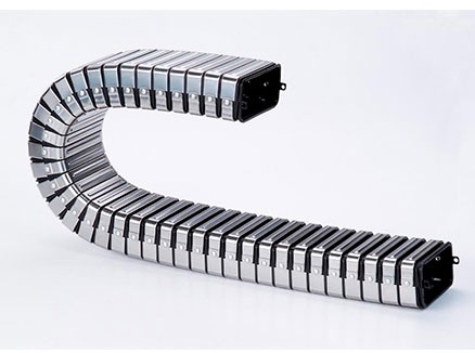 为何金属机床拖链更加耐用？