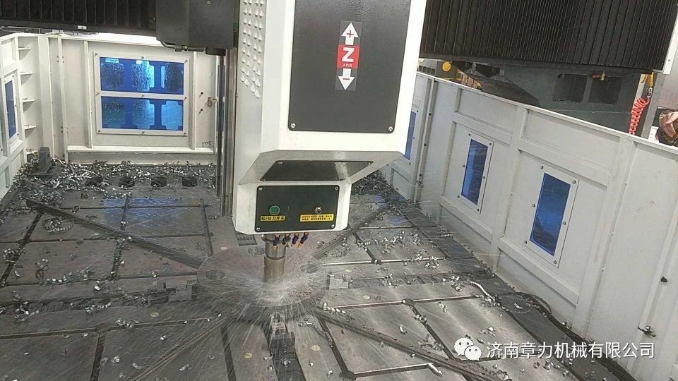 钻孔、扩孔、铰孔、镗孔、珩磨孔、拉孔……孔加工基础全齐了