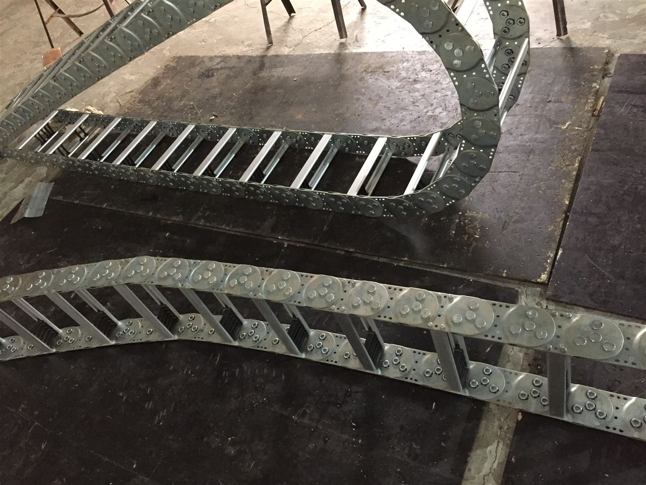 钢制拖链型号规格参数一览表