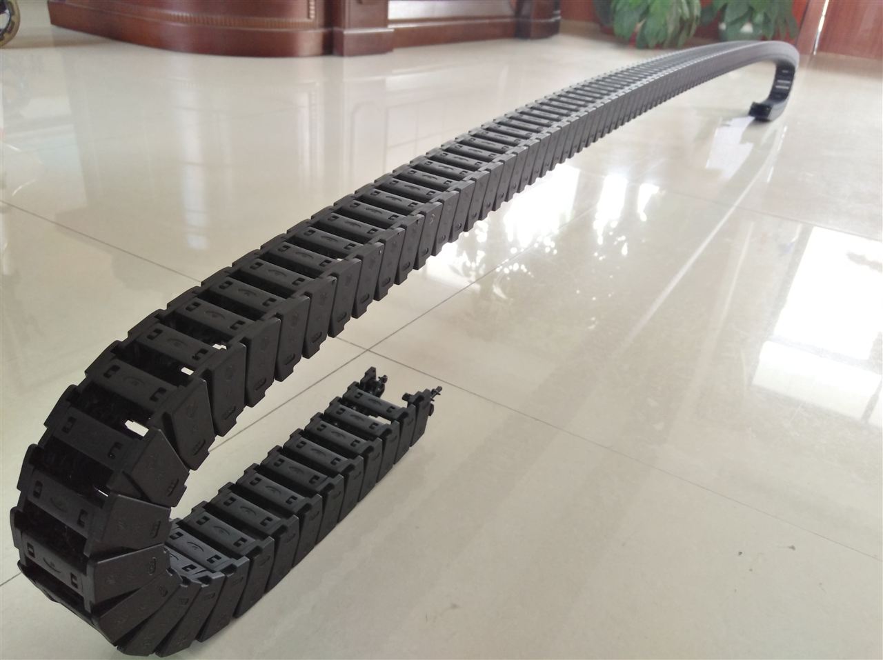 加强型静音无尘拖链行程8米不下塌