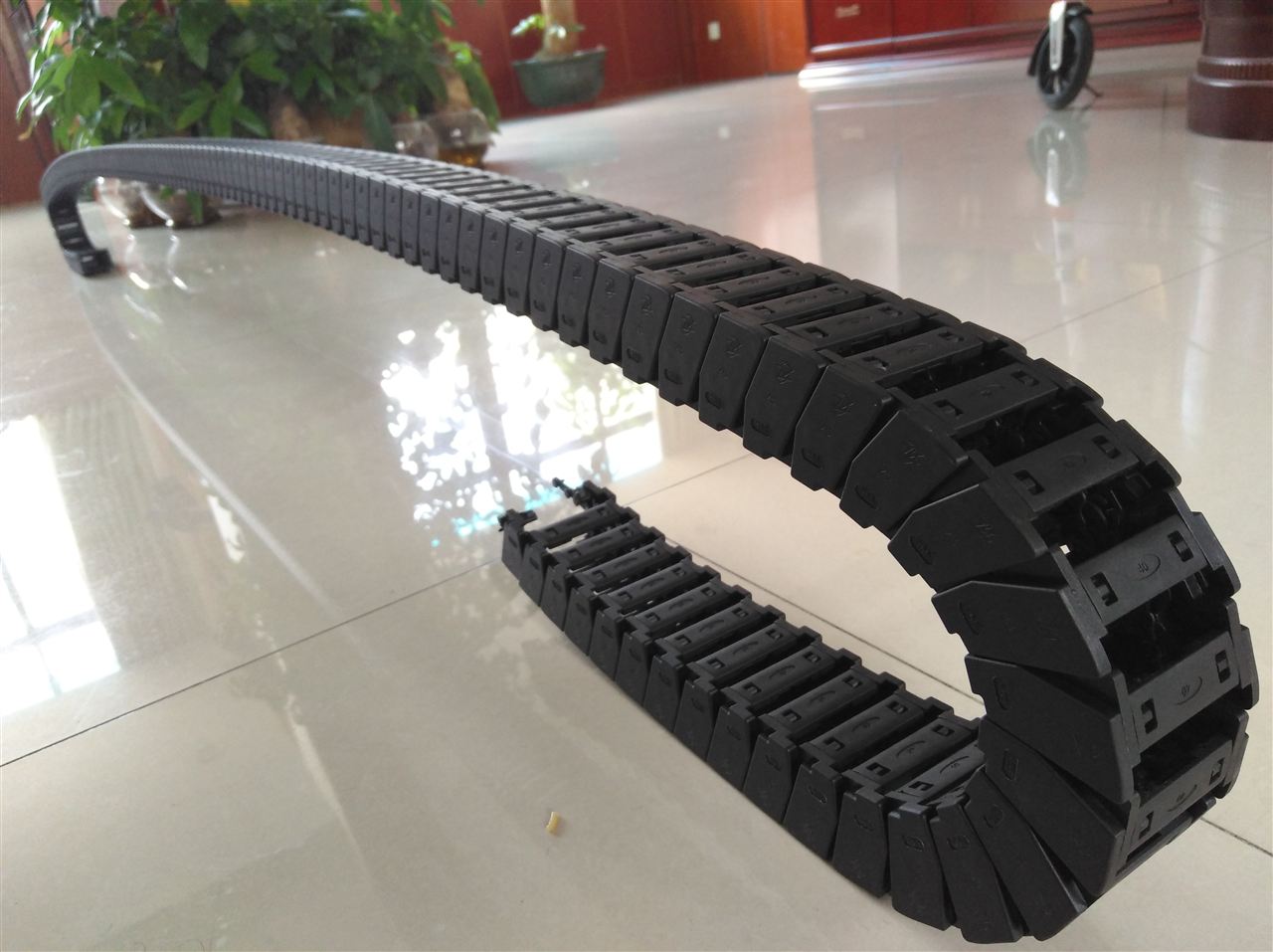 加强型静音无尘拖链行程8米不下塌