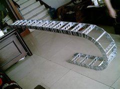 推料机钢铝拖链规格齐全