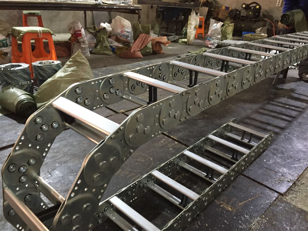 穿线拖链运行的稳定性