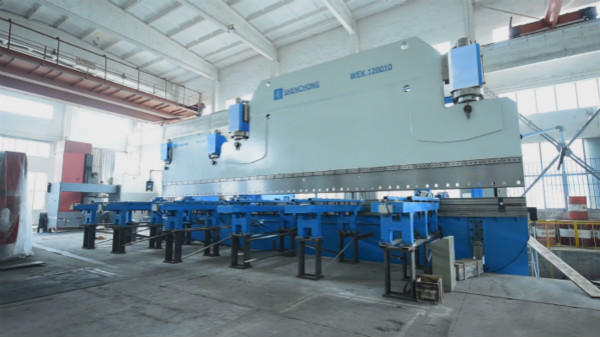 液压折弯机在实际应用中需要注意哪些问题?