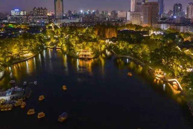 浙江宁波天一阁·月湖景区二期夜间亮化工程调试亮灯