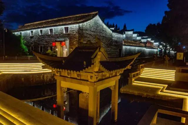 浙江宁波天一阁·月湖景区二期夜间亮化工程调试亮灯