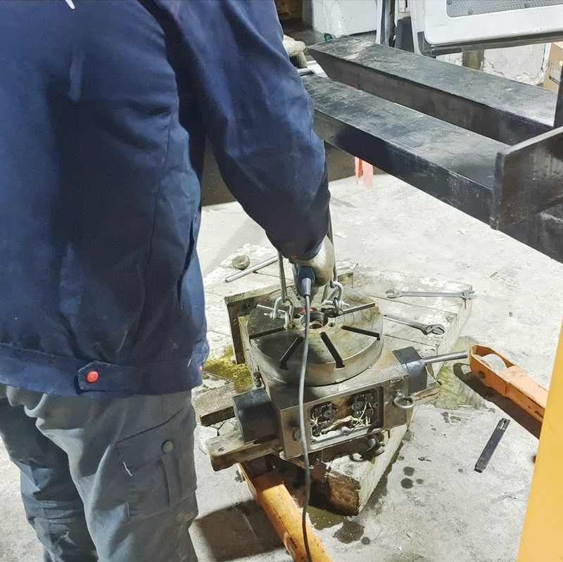 二手潭兴320四轴转台液压分割器维修 二手潭兴320四轴转台液压分割器维修