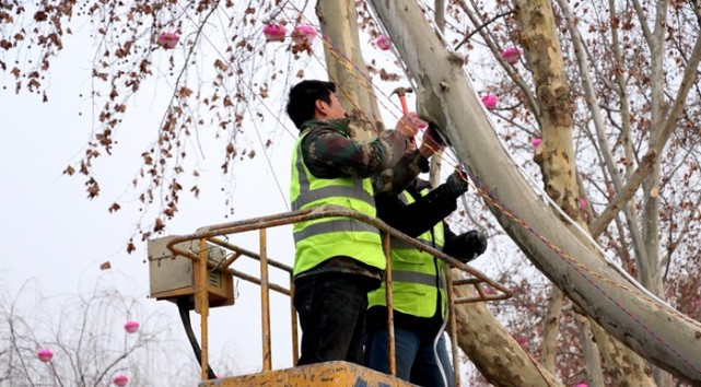 山东菏泽市区亮化工程启动