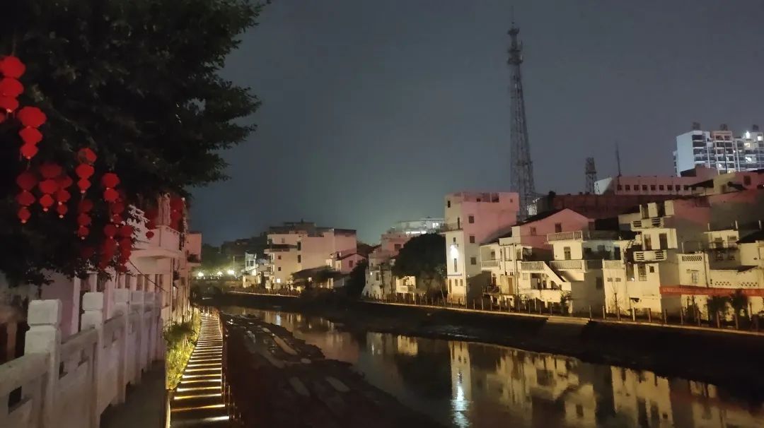 景观灯光点亮广西北海合浦县“一江两岸”夜景