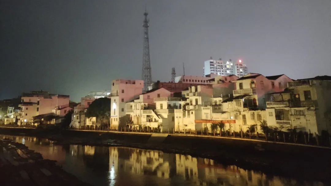 景观灯光点亮广西北海合浦县“一江两岸”夜景