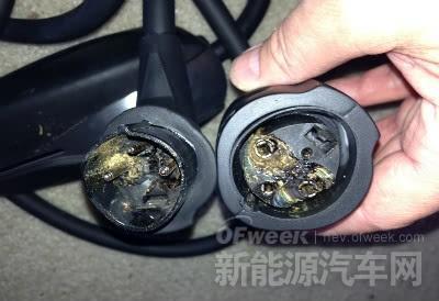 解析：特斯拉充电设备的功与过