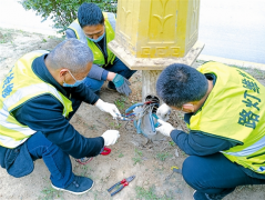 三门峡市路灯管理所：抢修红绿灯 安全保畅通