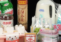 透明膜厂家中pe静电膜的使用寿命是多长呢？