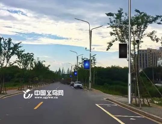 浙江金华义乌市上溪镇道路亮化点亮美丽城镇之光