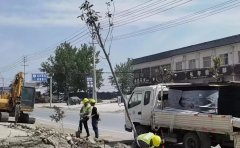 河南驻马店泌阳县实施道路亮化工程照亮群众幸福路