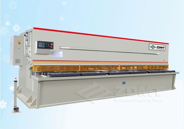 数控剪板机在实际操作中应注意以下事项 数控剪板机在实际操作中应注意以下事项