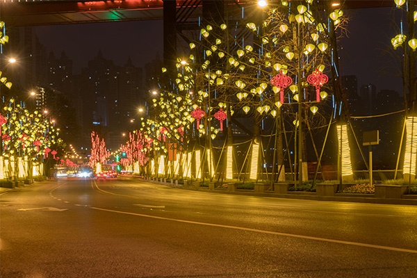 道路景观亮化一定要满足夜间的交通需求