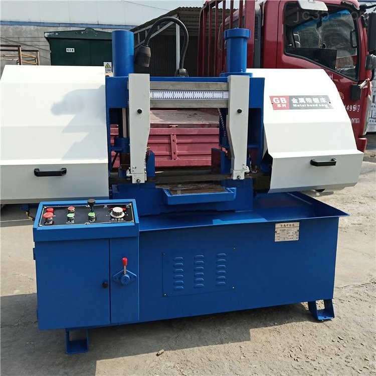 带锯床的使用与注意事项