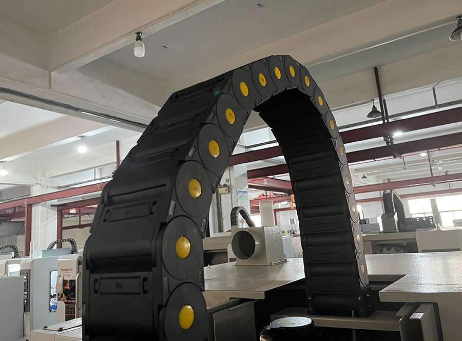 机床塑料拖链的概念简介