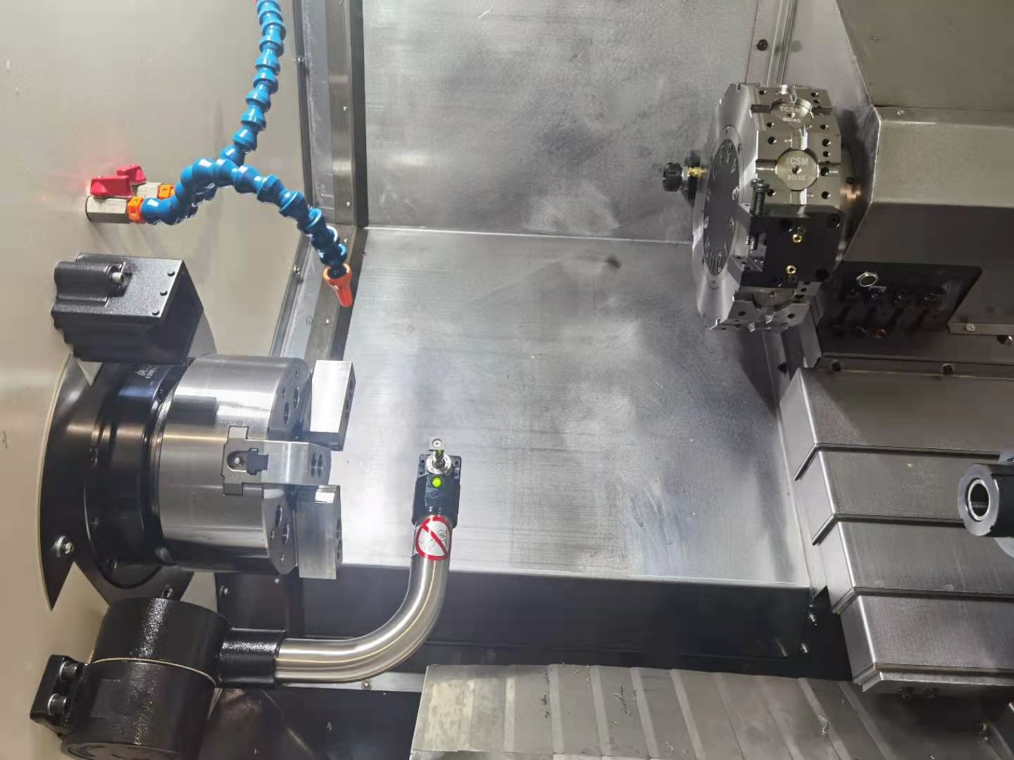 对刀臂的工作原理是什么？