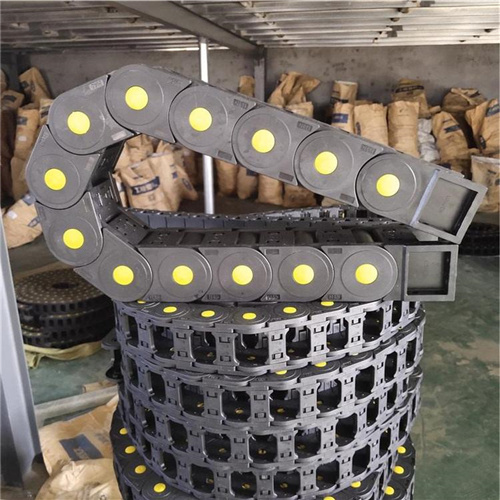 塑料拖链注塑的工作原理