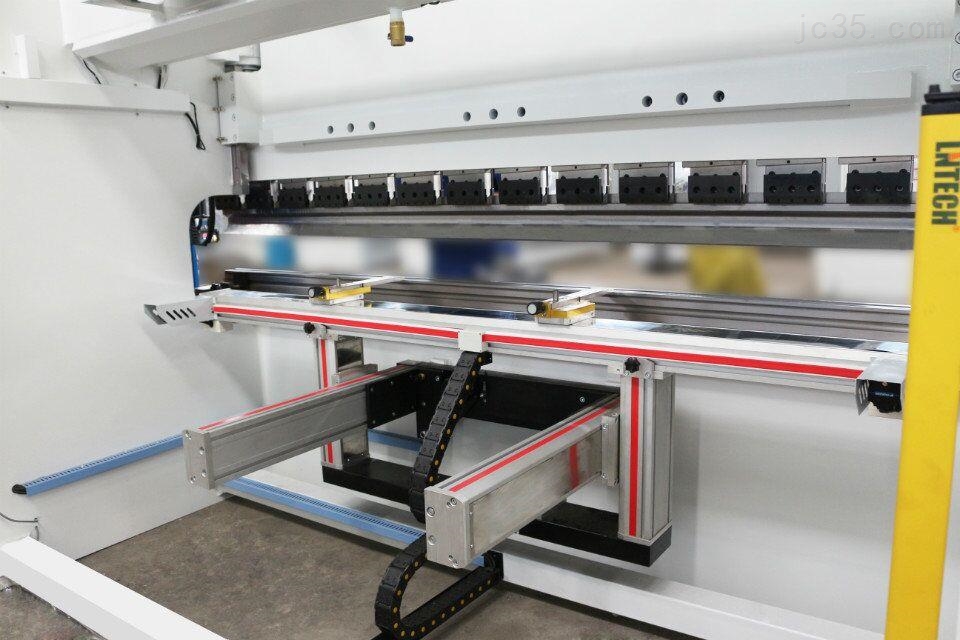 数控折弯机的组成介绍