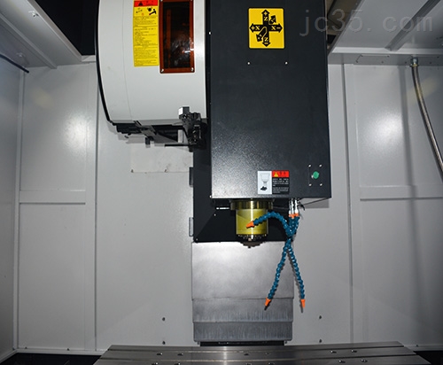 发动机类零件复合加工应用分析