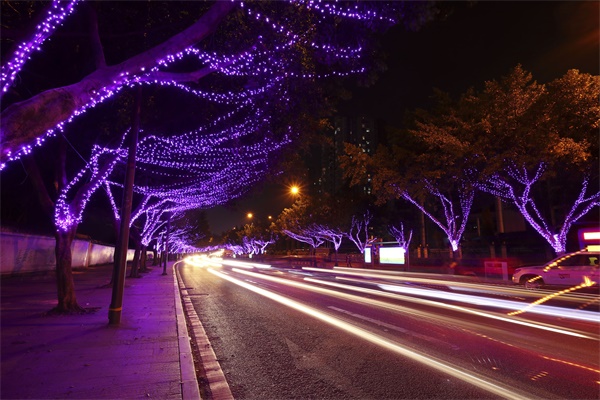 商业街夜景亮化能够体现城市的繁荣