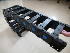 高速静音拖链工程塑料拖链原材料的介绍