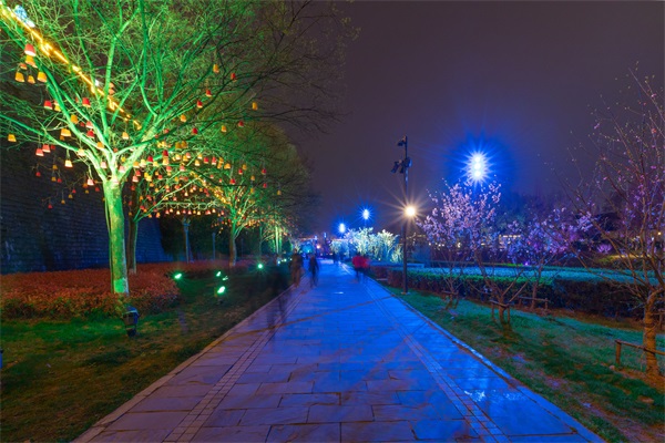 公园夜景亮化设计是烘托氛围重要的手段