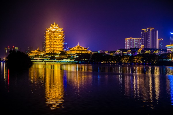 城市夜景亮化工程让夜晚更加的有魅力