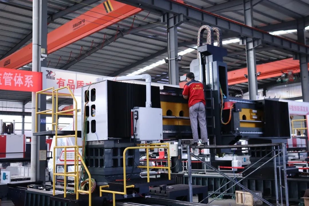 三步防止数控钻床撞机