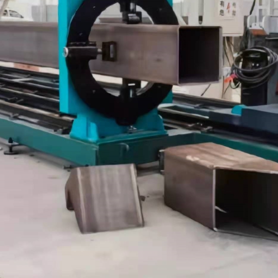 方管圆管矩形管等管材切割一台八轴相贯线切割机即可解决