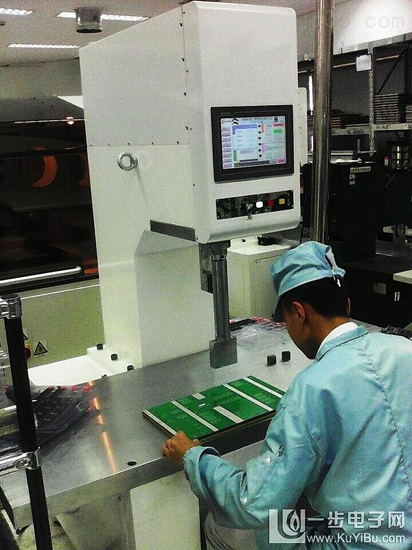 发动机（新能源）伺服压力机