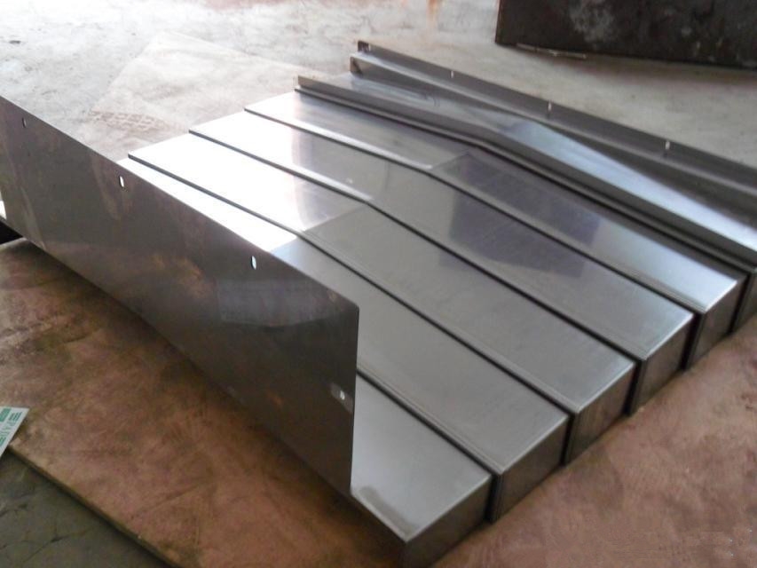 你知道导轨钢板防护罩在生产加工中有哪些需要注意的么