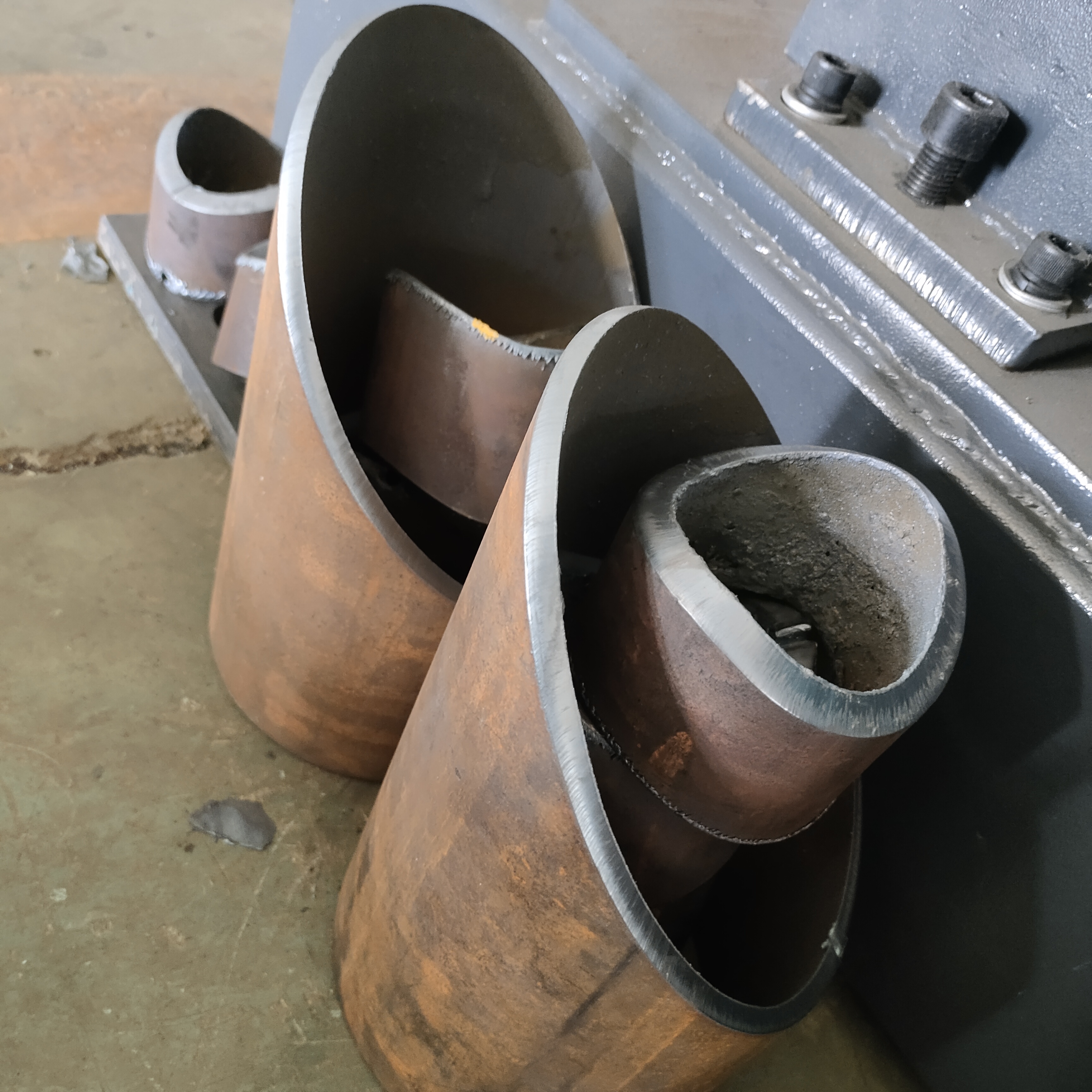 相贯线切割机的选择重点 相贯线切割机的选择重点