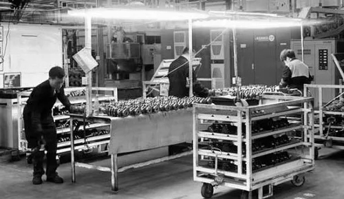 3D视觉引导金属曲轴上料