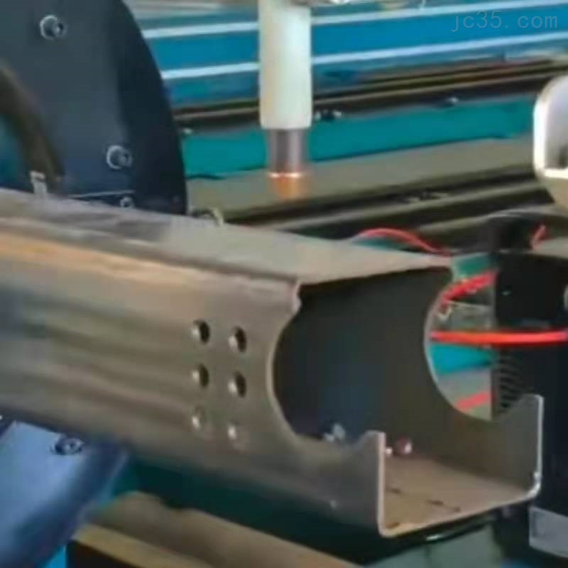 八轴与五轴相贯线切割机的区别