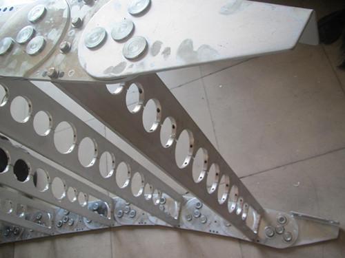 加强型钢制拖链,打孔式钢制拖链,桥式钢制拖链 加强型钢制拖链,打孔式钢制拖链,桥式钢制拖链