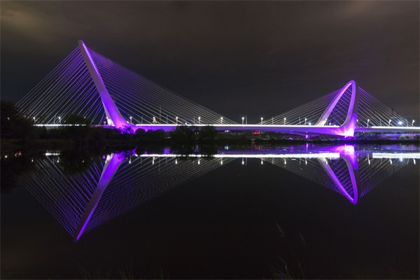 城市夜景灯光照明增强城市的夜景特色